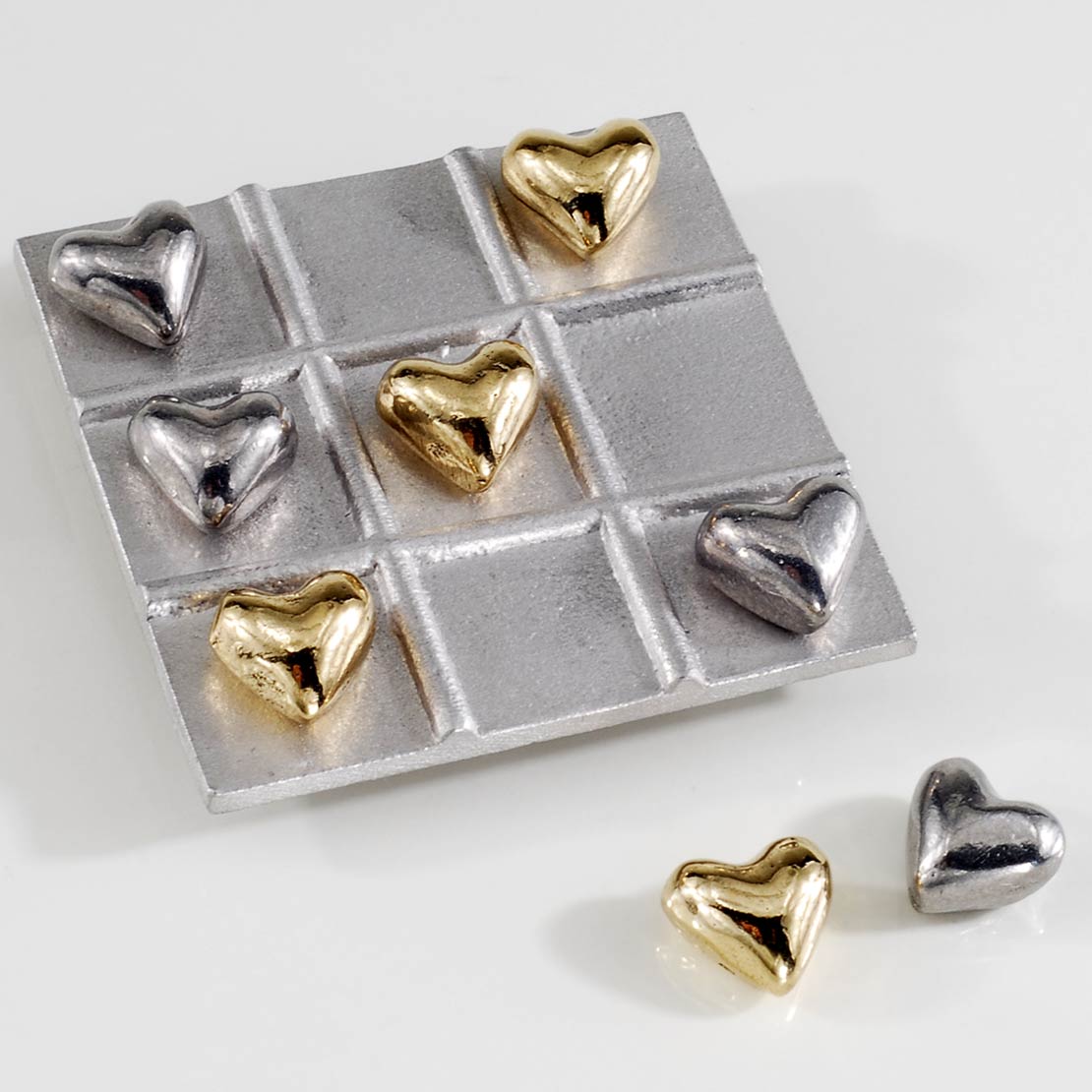 Handmade metal Tic Tac Toe / Mini Hearts
