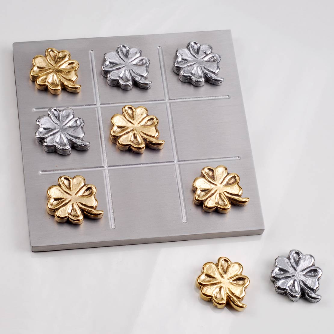 Handmade metal Tic Tac Toe / Lucky clovers